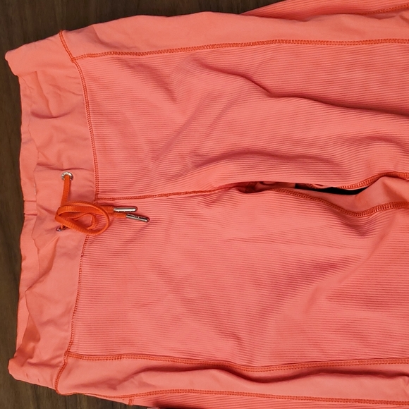 Casall exercise top and 3/4 lentgh tights - Picture 2 of 7